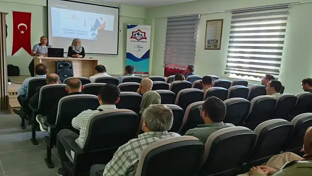 Bozkır'da okul müdürlerine müfredat eğitimi verildi