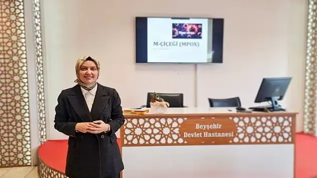 Konya'da sağlık çalışanlarına maymun çiçeği virüsü anlatıldı