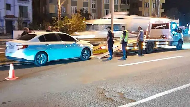 Otomobilin çarptığı 3 çocuk annesi kadın hayatını kaybetti