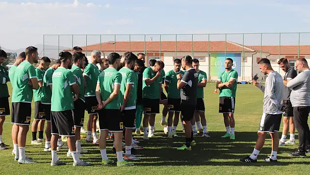 1922 Konyaspor çıkış arıyor!
