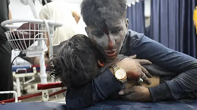 İsrail, son 24 saatte Gazze'de 49 Filistinliyi öldürdü