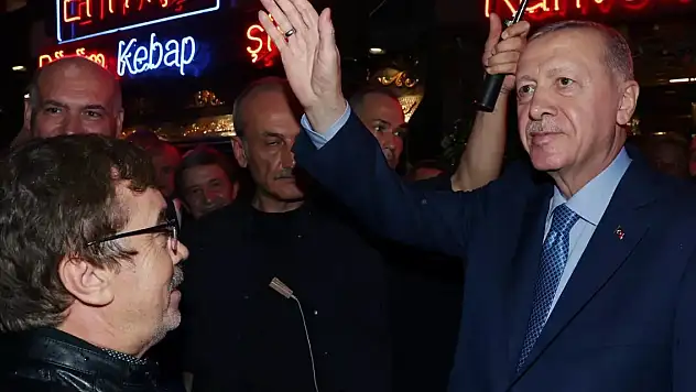 Çorbacıya uğrayan Cumhurbaşkanı Erdoğan'a sevgi seli