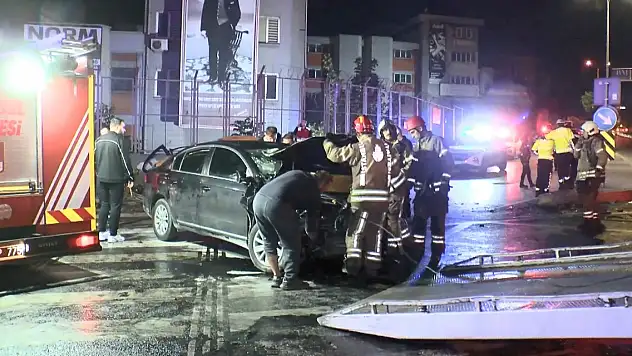 Başakşehir'de kırmızı ışıkta geçen taksi otomobil ile çarpıştı: 10 yaralı