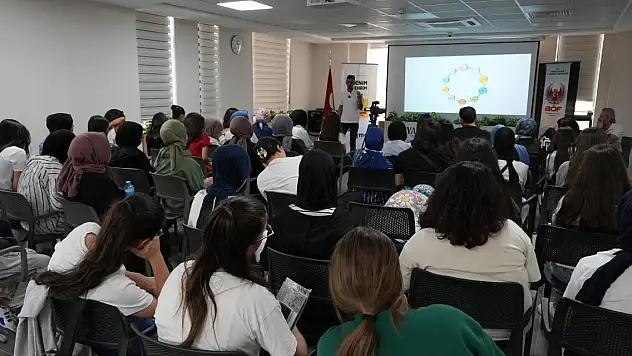 Konya'da gençlere uyarı! Seminerler sürecek