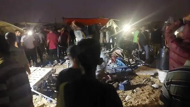 İsrail Gazze'de 2 ayrı bölgeyi vurdu: En az 14 ölü