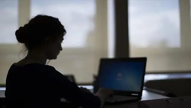 Yabancılara verilen çalışma izni muafiyetinde süre uzatıldı