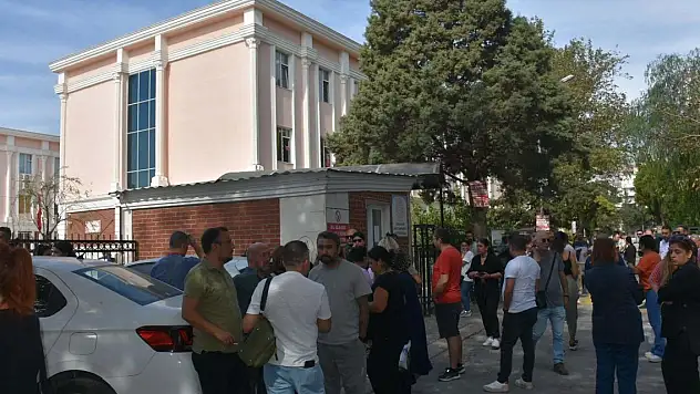 İzmir'de ilkokuldaki cinsel taciz iddiasında temizlik görevlisi yeniden gözaltında