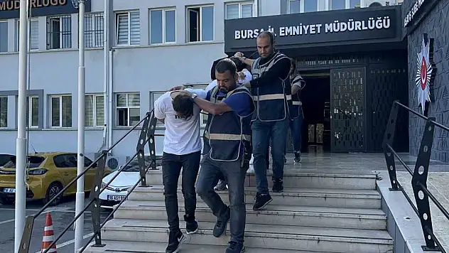 Bursa'da fuhuş operasyonu... 4 kadın kurtarıldı, 4 şüpheli yakalandı