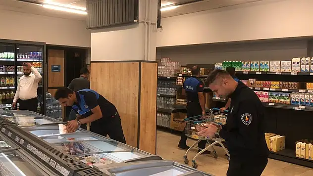 Konya'nın ilçesinde zabıta ekipleri marketleri denetledi