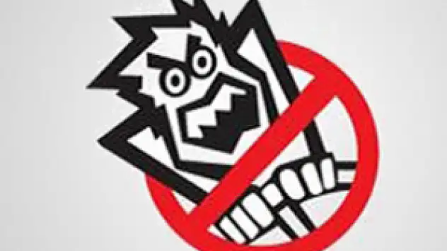 Sivas'ta otomobil devrildi: 1 ölü, 1 yaralı