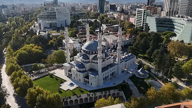 Arnavutluk Müslümanlarının yüzyıllık hayali Erdoğan sayesinde gerçekleşti