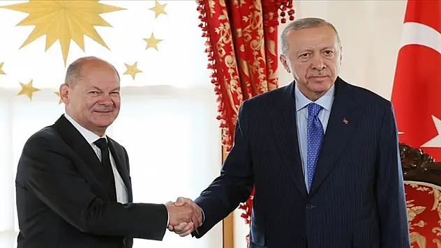 Cumhurbaşkanı Erdoğan, Scholz'u kabul etti
