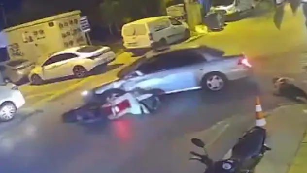 İzmir Buca'da motosiklet, otomobile çarptı: 1 ölü, 1 yaralı