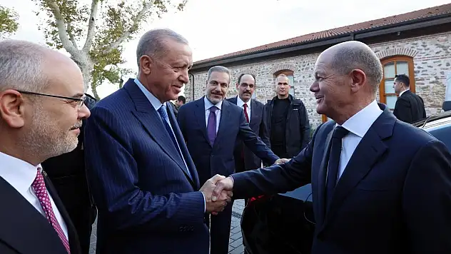 Almanya Başbakanı Scholz'dan Türkçe mesaj