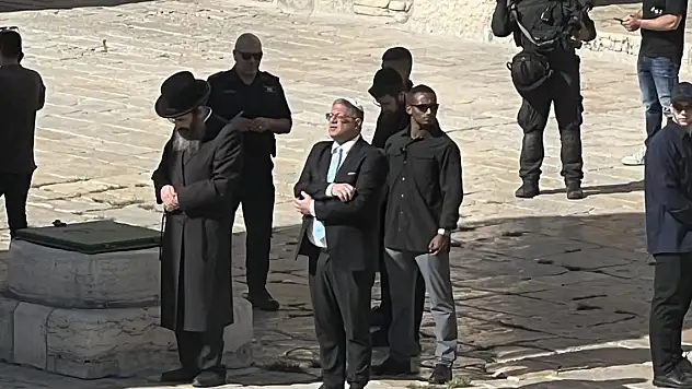 Mescid-i Aksa'ya baskın