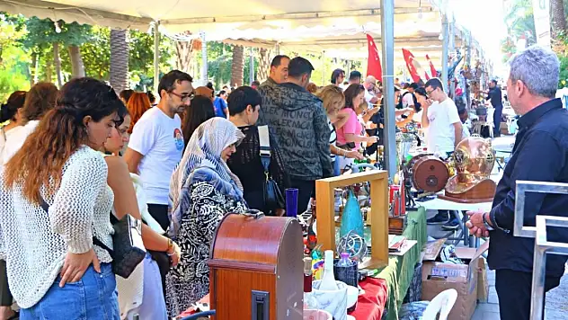 Binbir çeşit antika bu festivalde