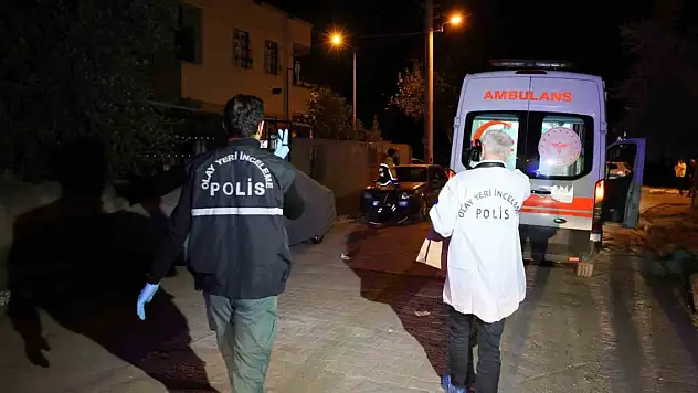 Adana'da evin şizofren oğlu ailesini katletti: 2 ölü, 1 yaralı