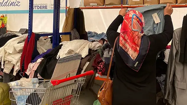 Sosyal market günde 70 kişiye destek sağliyor