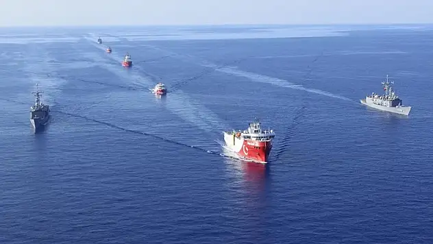 Bayraktar duyurdu! Oruç Reis gemisi Somali'ye ulaştı