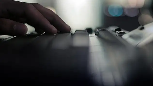 Provokatif paylaşımlar yapan 261 şüpheli hesap yöneticisine operasyon