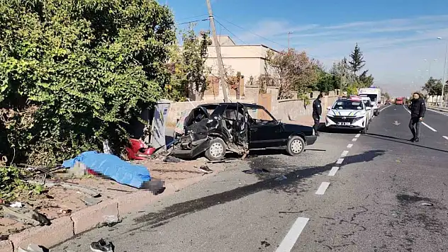 Kayseri'de kaza yapan Tofaş perte çıktı! Ölü ve yaralılar var