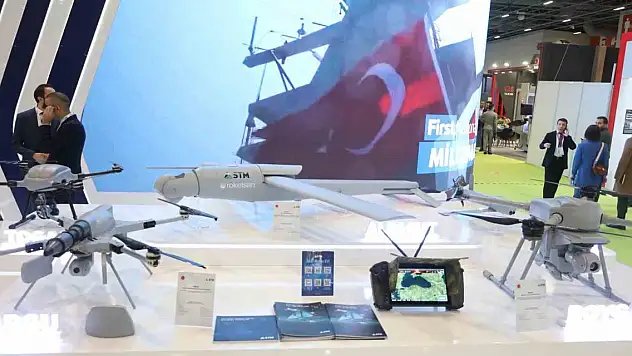 Türkiye'nin ilk milli vurucu İHA'sı KARGU ve gözcü İHA'sı TOGAN'ın uçuşları nefes kesti