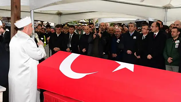 Pençe-Kaplan şehidimiz son yolculuğuna uğurlandı