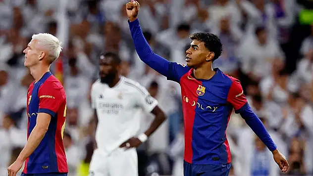 Barcelona, Real Madrid'i ezdi geçti!