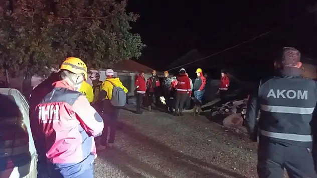 Adana'nın Kozan ilçesindeki depremde ilk belirlemelere göre 6 ev hasar gördü