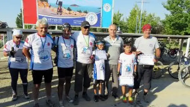 Beyşehir Gölü etrafı bisiklet turu tamamlandı