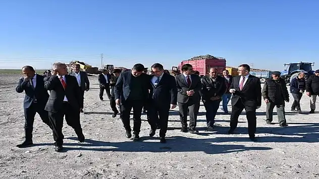 Konya Karapınar'da pancar sezonu açıldı