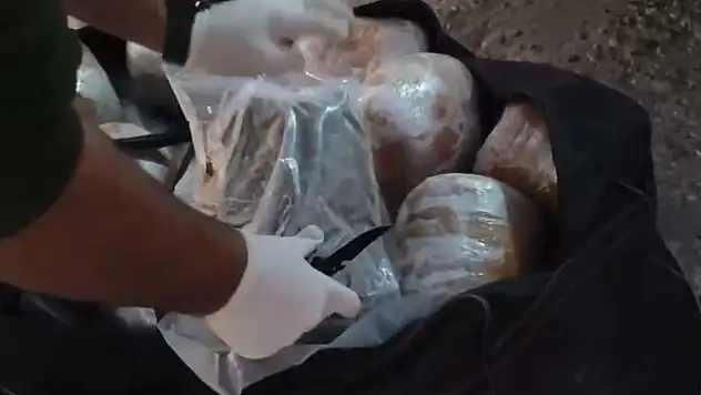 Osmaniye'de durdurulan otomobilde 33 kilo 400 gram uyuşturucu çıktı