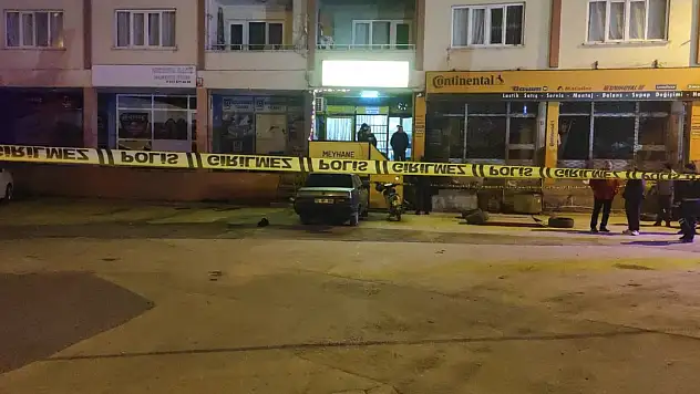 Aynı mekanda karşılaştığı husumetlisi tarafından öldürüldü