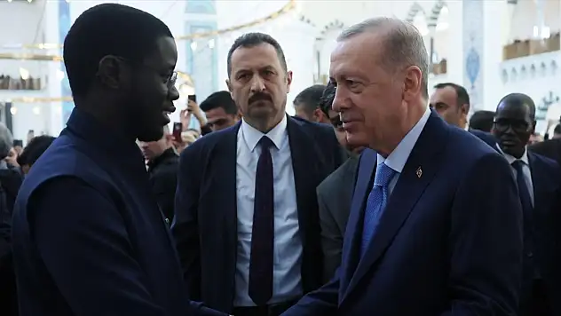 Cumhurbaşkanı Erdoğan, cuma namazını Büyük Çamlıca Camisi'nde kıldı