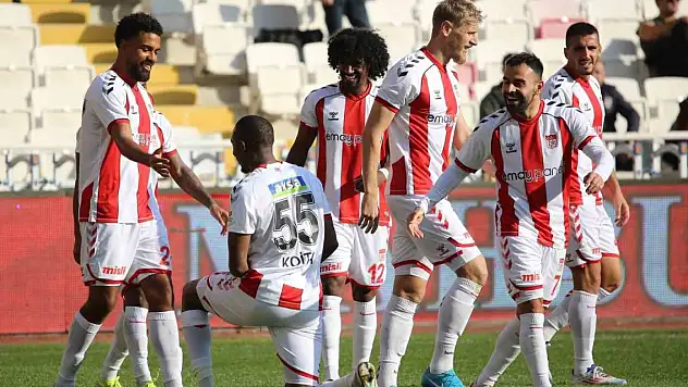 Sivasspor, Sonko'nun golleriyle kazandı