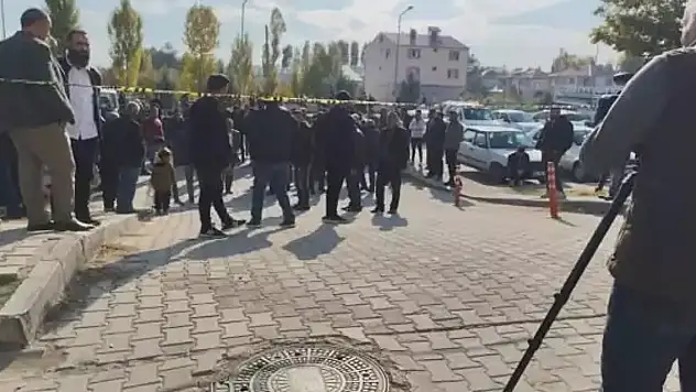 Hastanede kanlı kavga: 1 personel öldü, 1'i polis 3 yaralı!