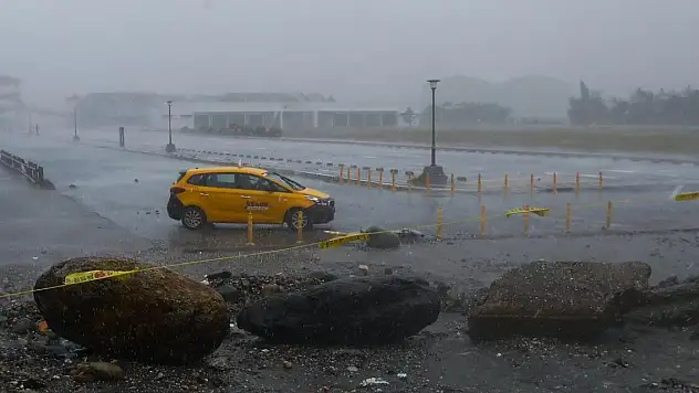 Bir ülkede felaket! 3 ölü, 690 yaralı