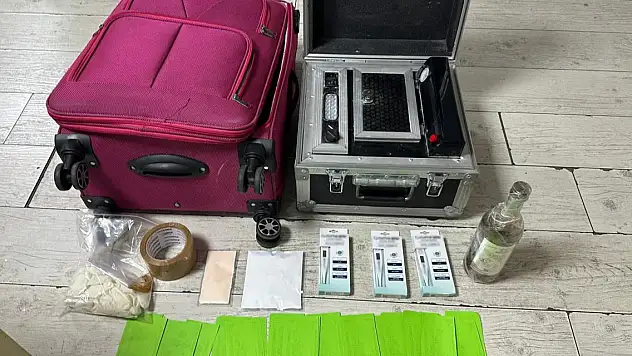 Turistin valizinden çıkanlar şok etti