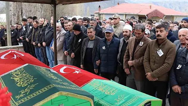 Ölüme de birlikte gittiler