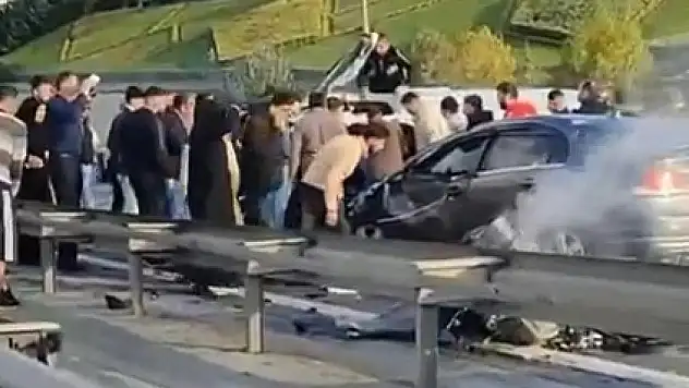 İstanbul'da TEM Otoyolu'nda zincirleme trafik kazası: 2 ölü, 4 yaralı