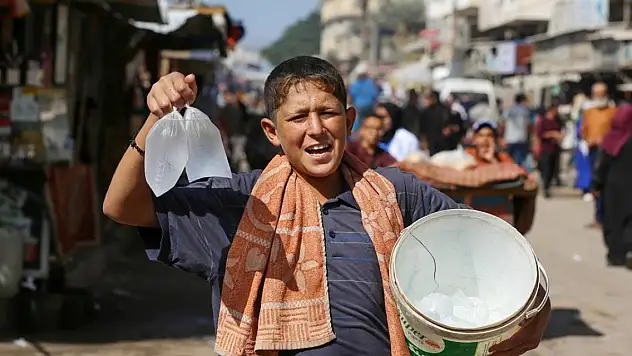 Gazze'nin kuzeyinde 100 bini aşkın Filistinli aç ve susuz