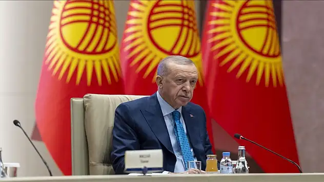 Cumhurbaşkanı Erdoğan Kırgızistan'da: Çabalarımızı sürdürmemiz son derece önemli