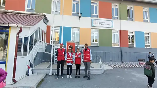 Türk Kızılay'ı yetkilileri Konya'da öğrencilerle buluştu