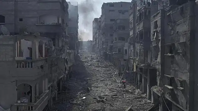 Katil İsrail'in Refah'a saldırısında 6 Filistinli öldü