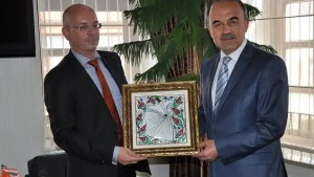 Hollanda Büyükelçiliği Ekonomi ve Ticaret Müsteşarı Kelderhuis, Konya'da