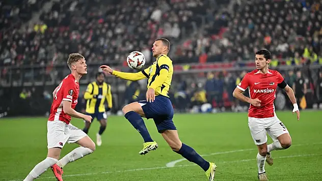 Fenerbahçe, Hollanda'da kayıp