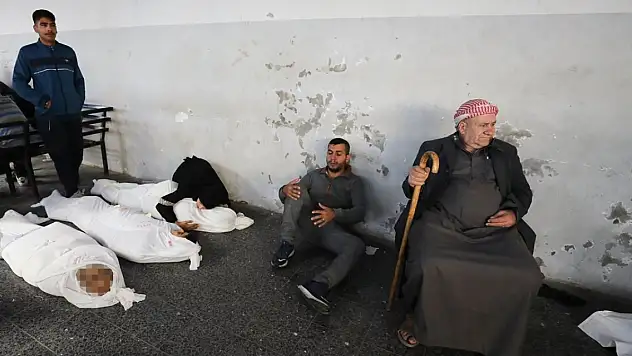 İsrail Gazze'de bir evi vurdu: En az 9 kişi hayatını kaybetti