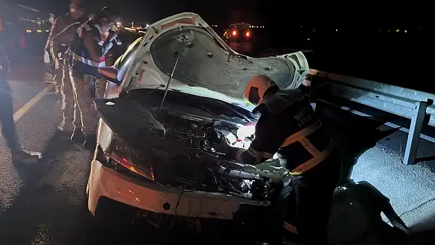 Yolda gördüğü lastiği kaldırmak isterken otomobilin çarpmasıyla öldü