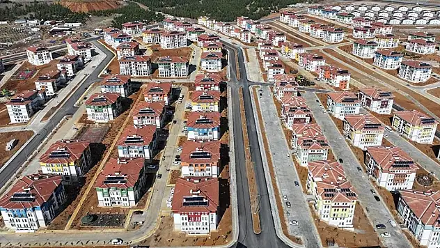 19 bin deprem konutunun daha anahtarı teslim edildi