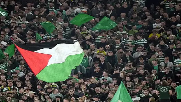 Fransızlardan flaş karar! İsrail maçında Filistin bayrağı yasaklandı